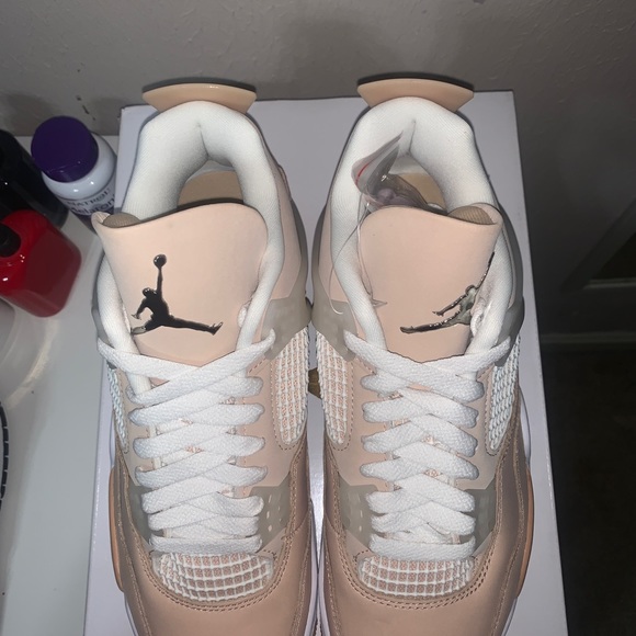 Jordan 4 shimmer Sz 7.5m/9w - Picture 2 of 3